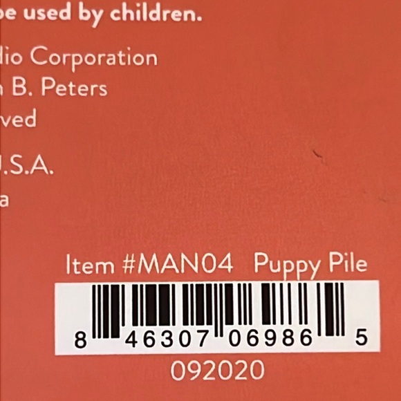 manicure set in “puppy pile” print-4 tools inside w/zip-closure -NWT - Picture 6 of 9